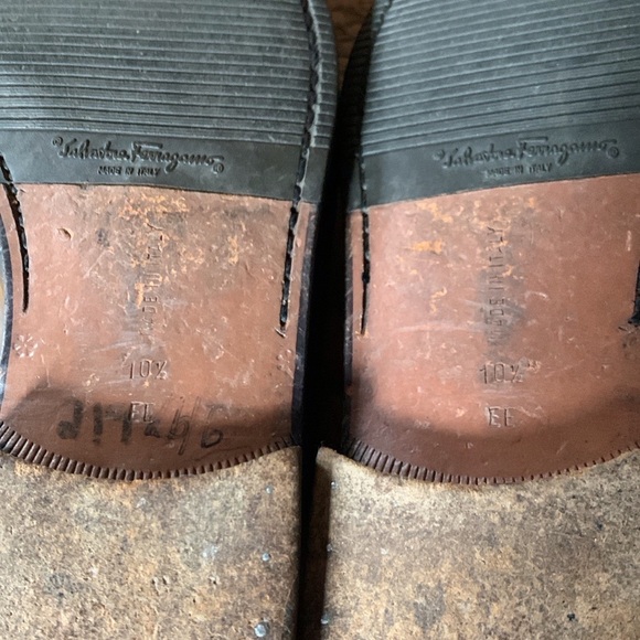 Salvatore Ferragamo Black Leather Loafers - Picture 11 of 16